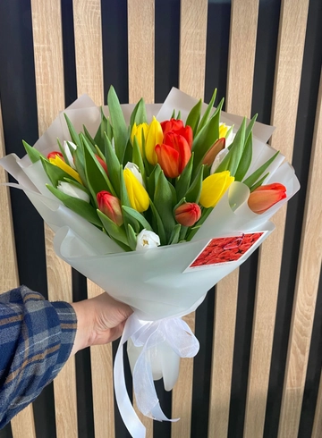 Букет «Радужный» от интернет-магазина цветов в 