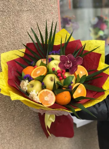 Фруктовый букет «Фруктовый коктейль» от интернет-магазина цветов в 