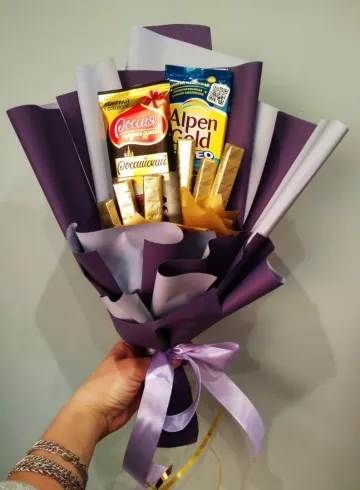Букет «Шоколадный привет» от интернет-магазина цветов в 