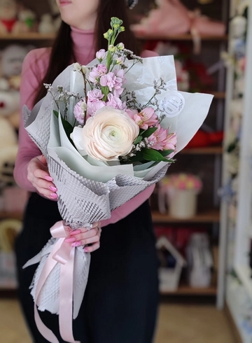 Букет &laquo;Конфетка&raquo; от интернет-магазина цветов в 