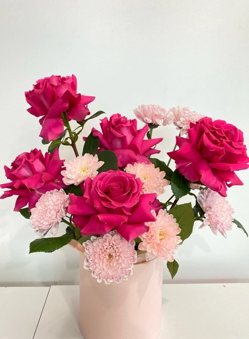 Шляпная коробка «Реверанс» от интернет-магазина цветов в 