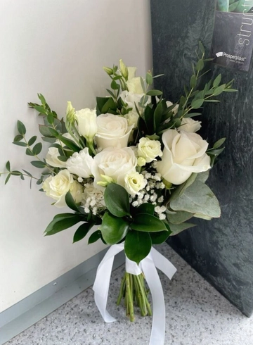 Букет невесты «Крылья ангела» от интернет-магазина цветов в 