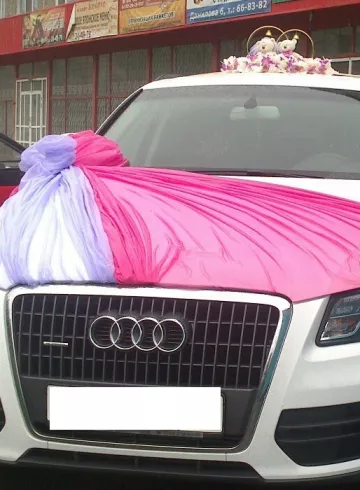 Оформление автомобиля  &laquo;Мир на двоих&raquo; от интернет-магазина цветов в 