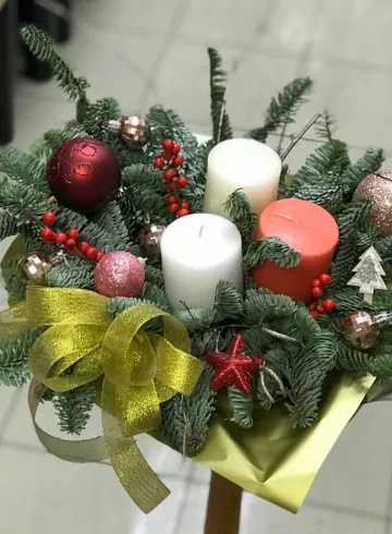 Хвойная композиция «Тепло свечи» от интернет-магазина цветов в 